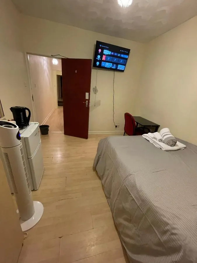 Blackberry Rooms Self-Catering Southampton 0*,